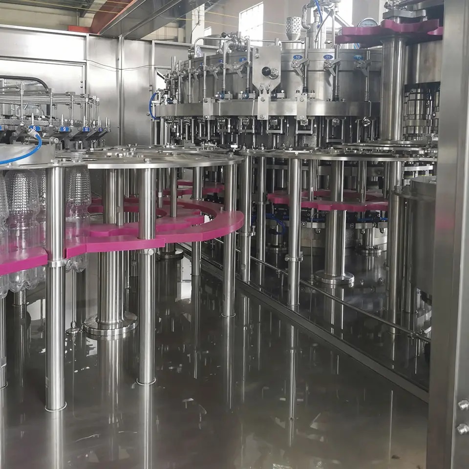 High quality Soft drinks water production line Carbonated beverage filling machine