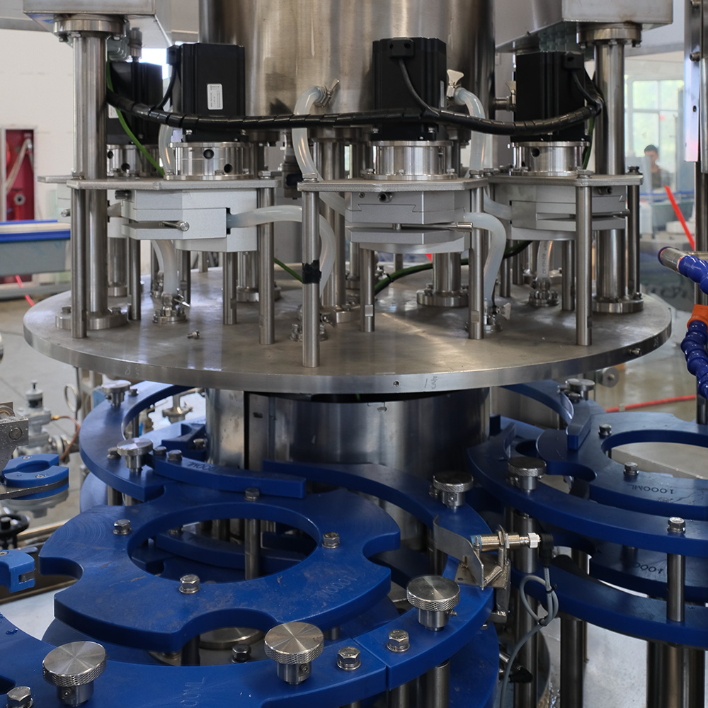 Automatic complete fruit juice filling machine production line